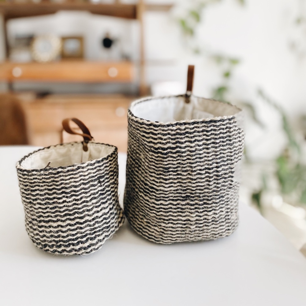 NWT Creative co-op planter woven jute baskets